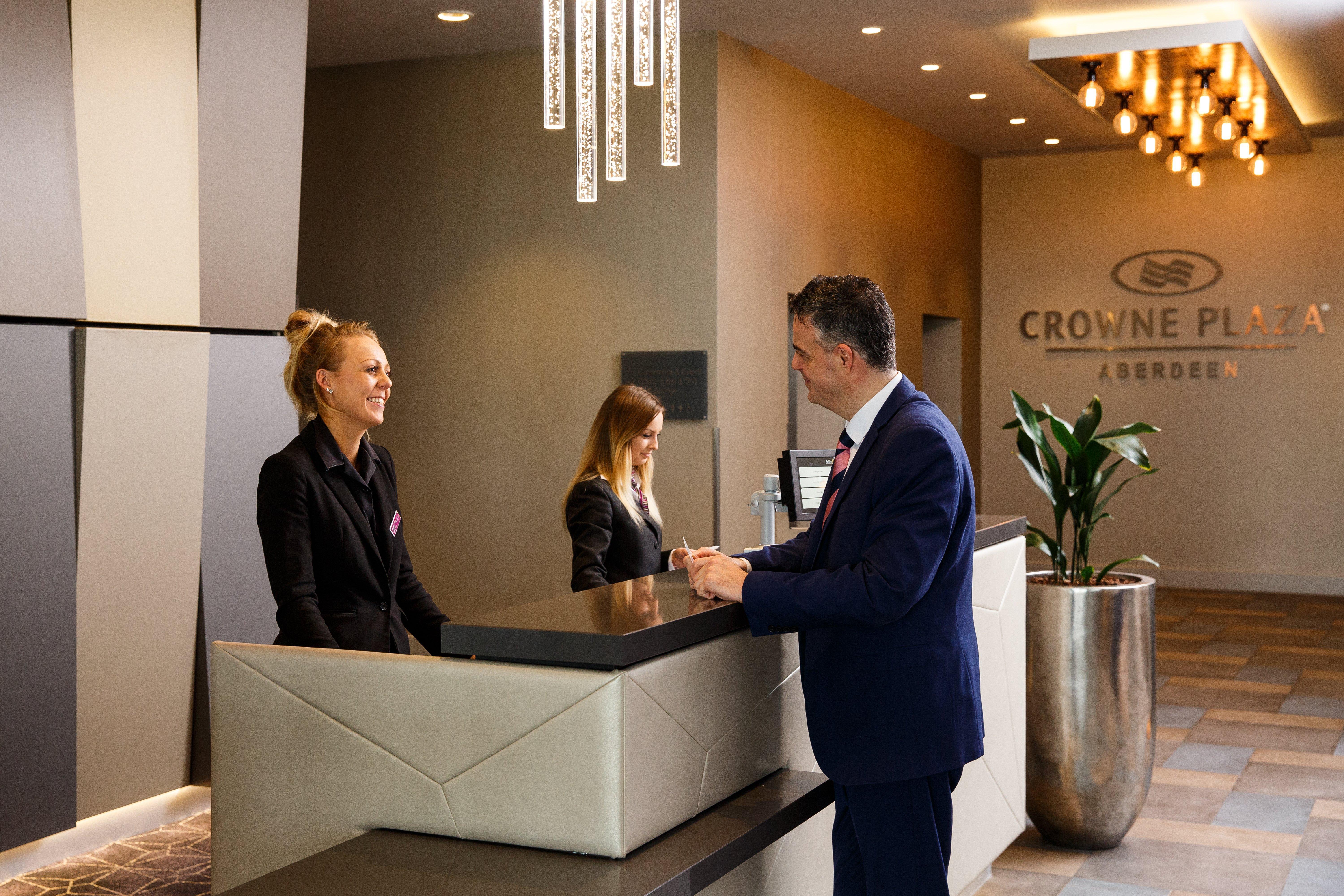 Crowne Plaza Aberdeen Airport By Ihg Dyce Exterior photo