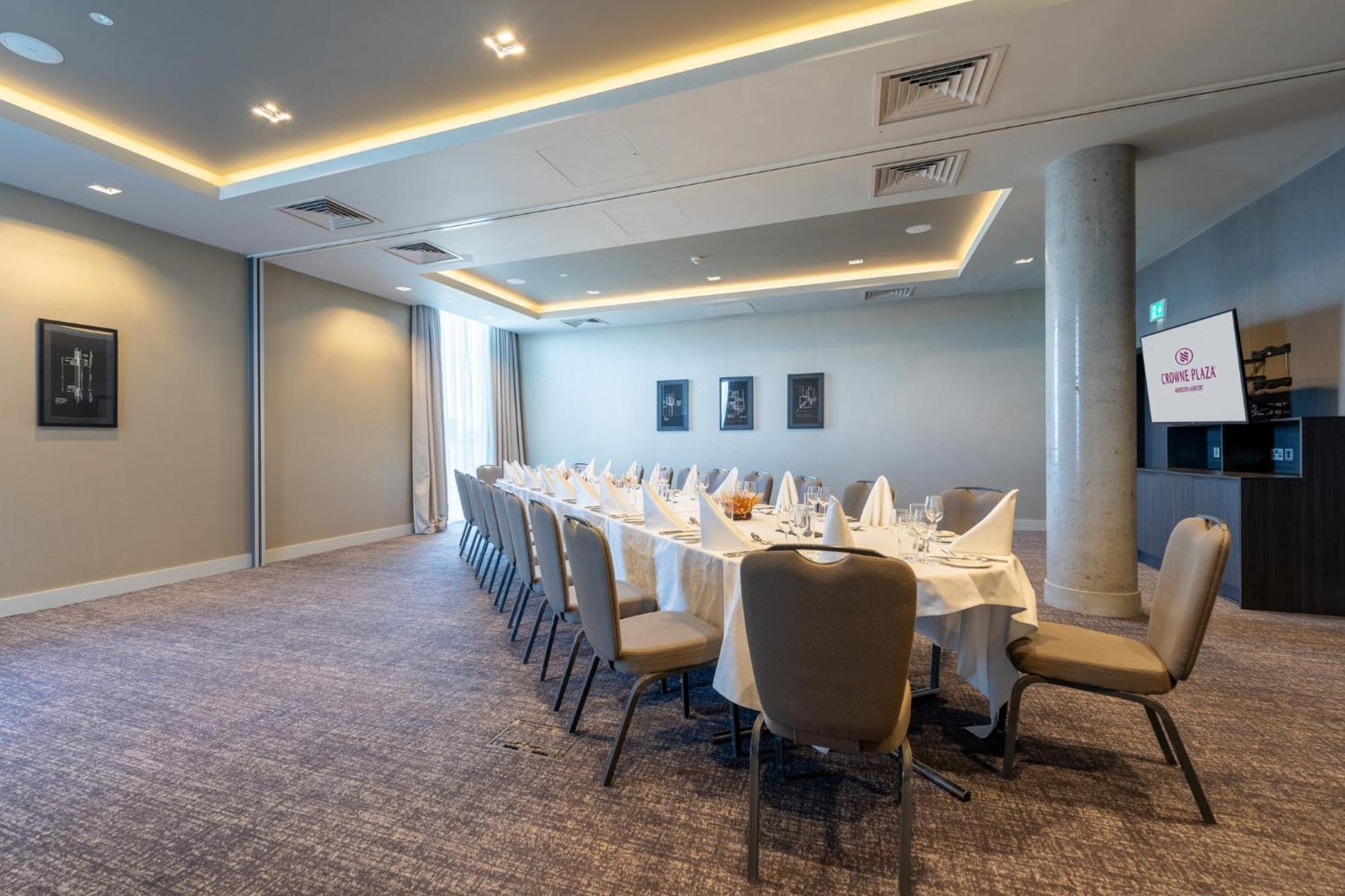 Crowne Plaza Aberdeen Airport By Ihg Dyce Exterior photo