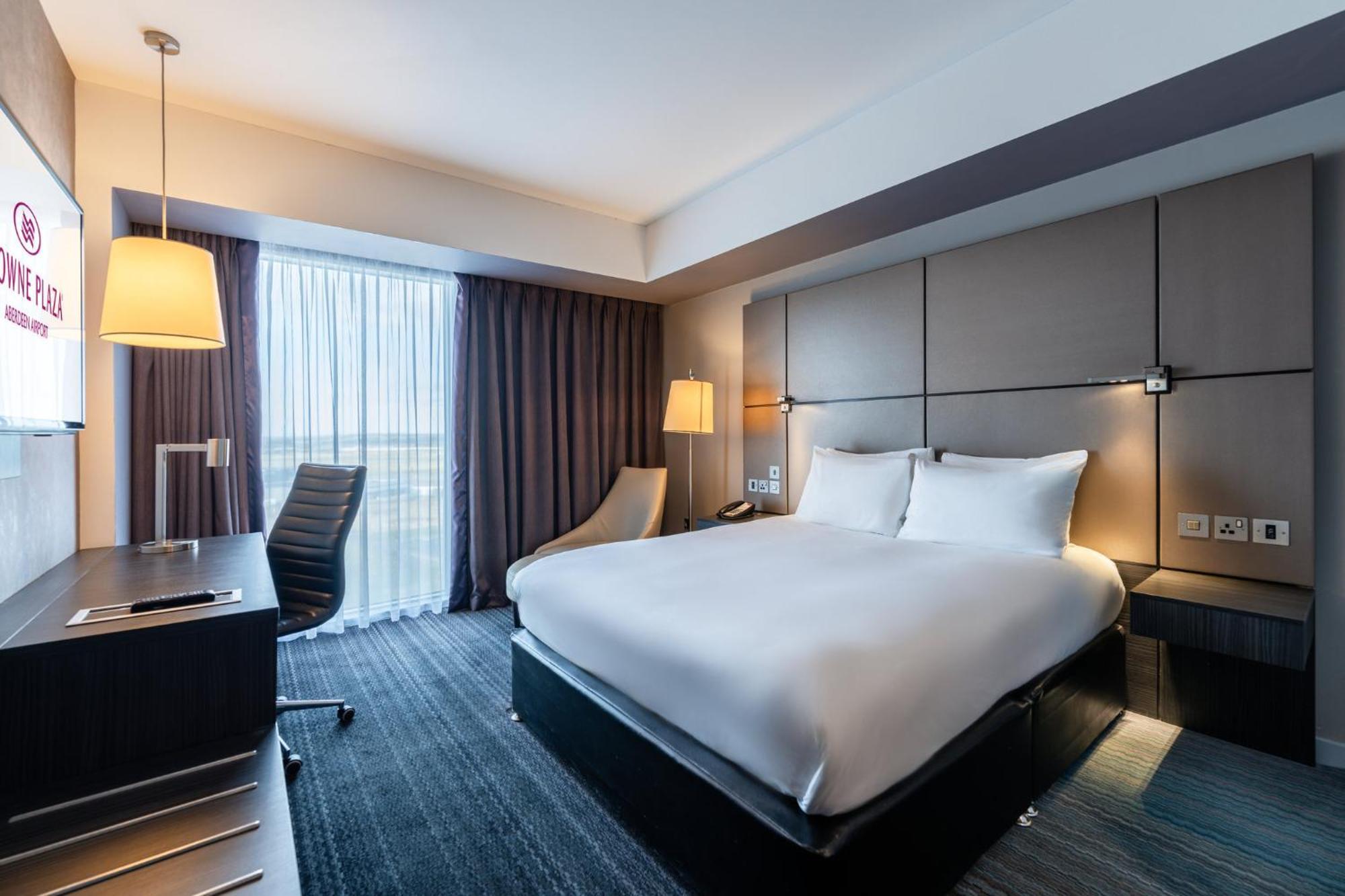 Crowne Plaza Aberdeen Airport By Ihg Dyce Exterior photo