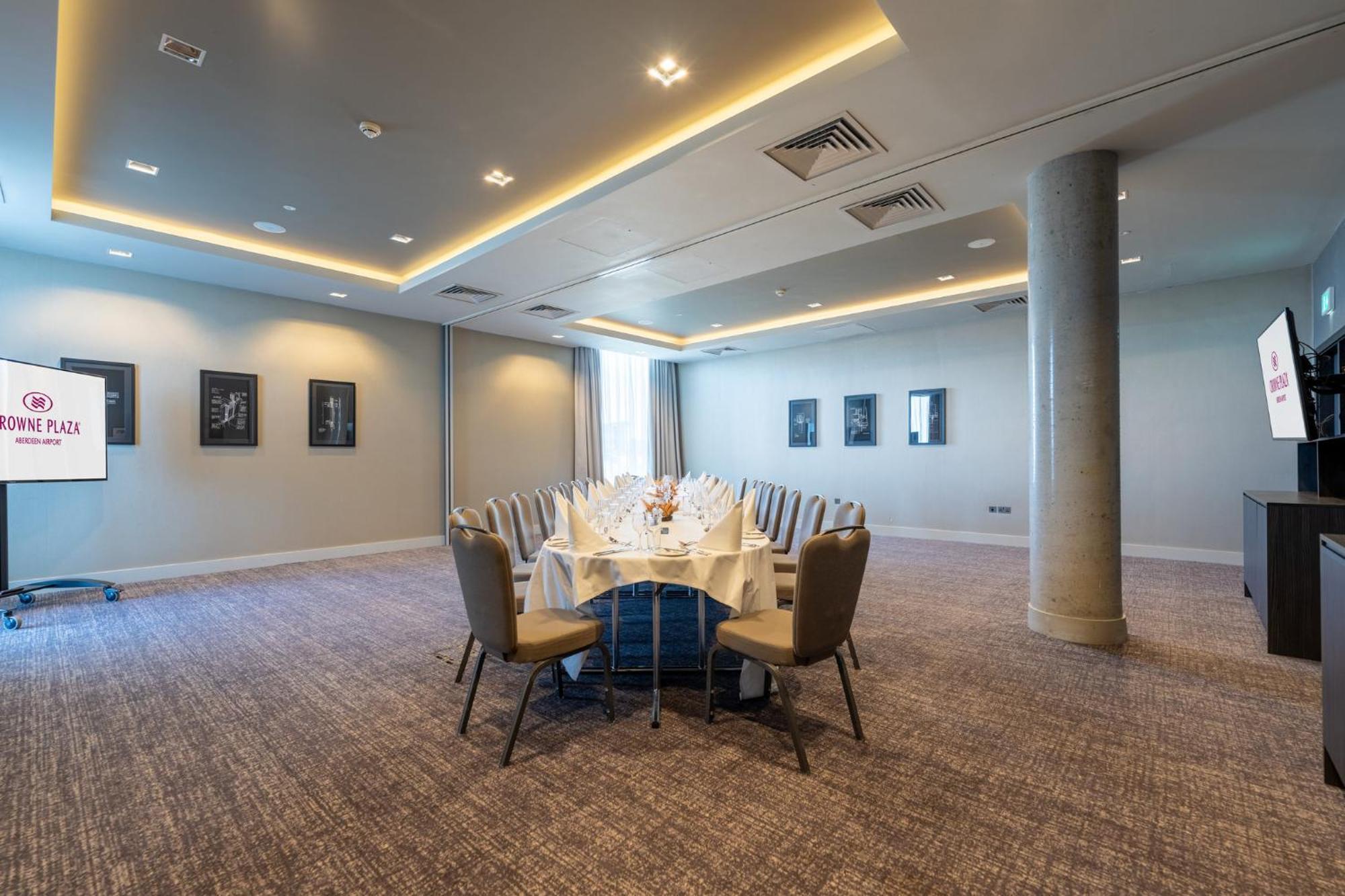 Crowne Plaza Aberdeen Airport By Ihg Dyce Exterior photo