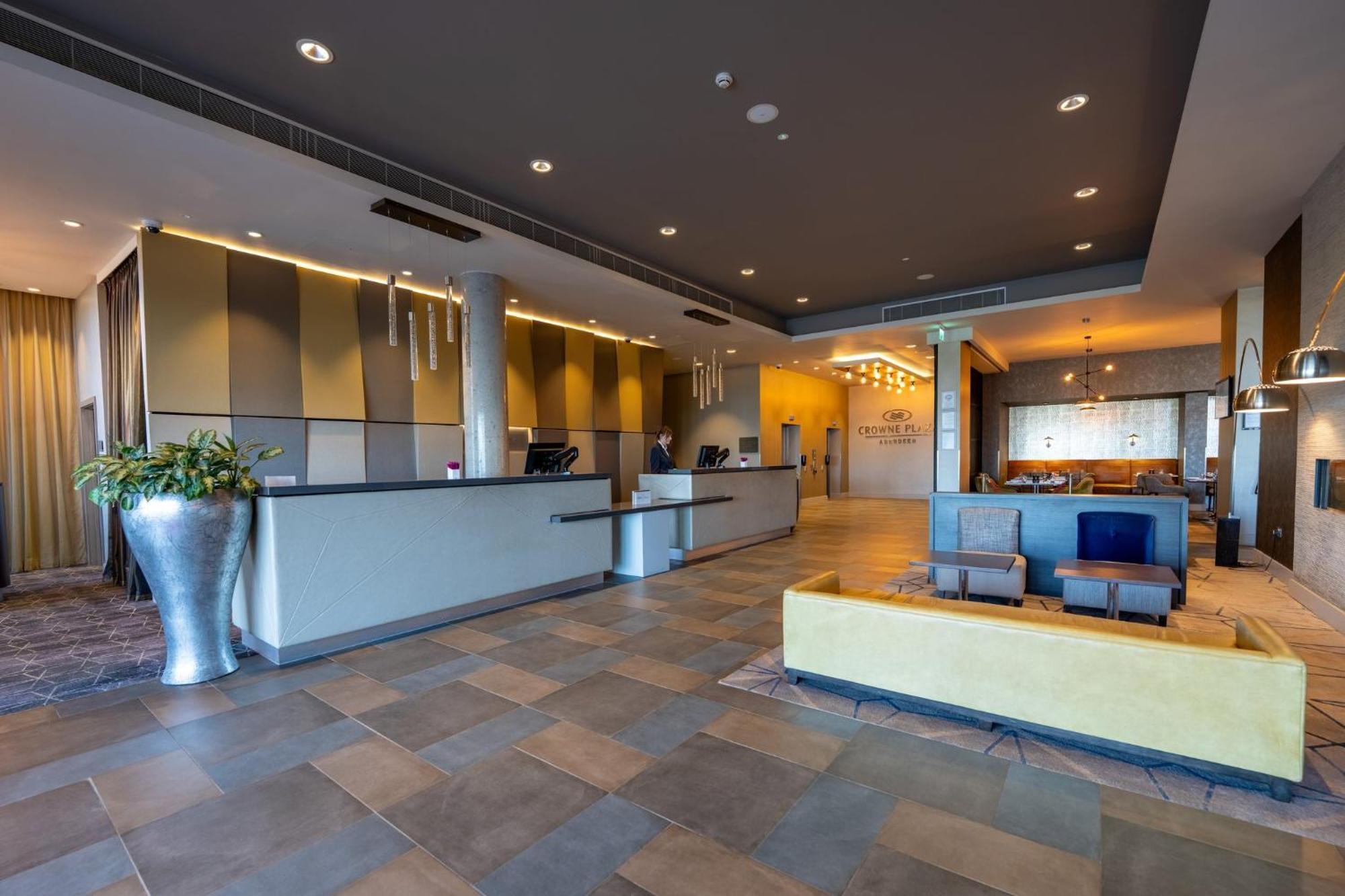 Crowne Plaza Aberdeen Airport By Ihg Dyce Exterior photo